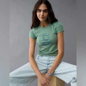 American Eagle Ribbed Graphic Tee – Size Large (NWOT)